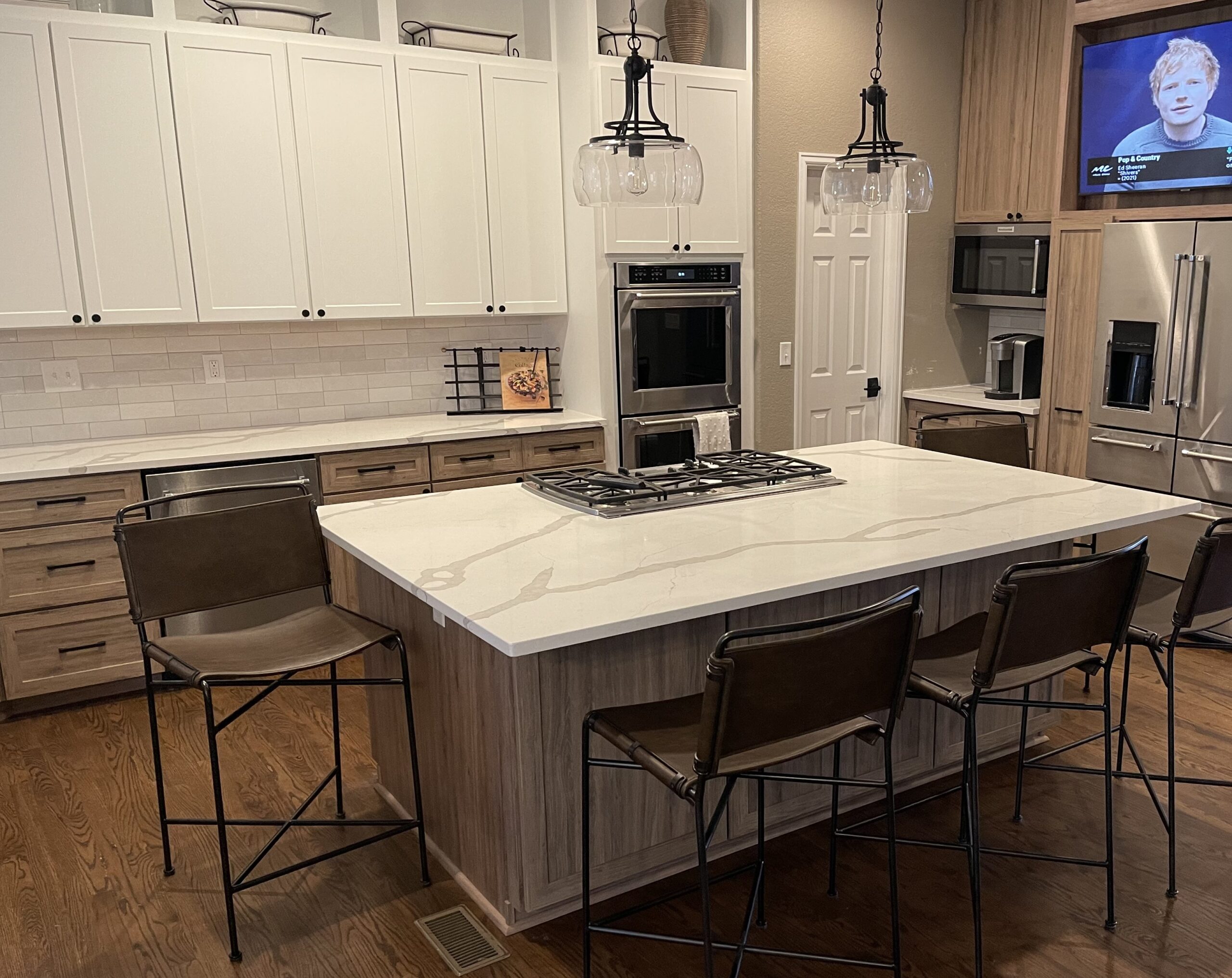 Quartz-countertops-kitchen-denver-colorado